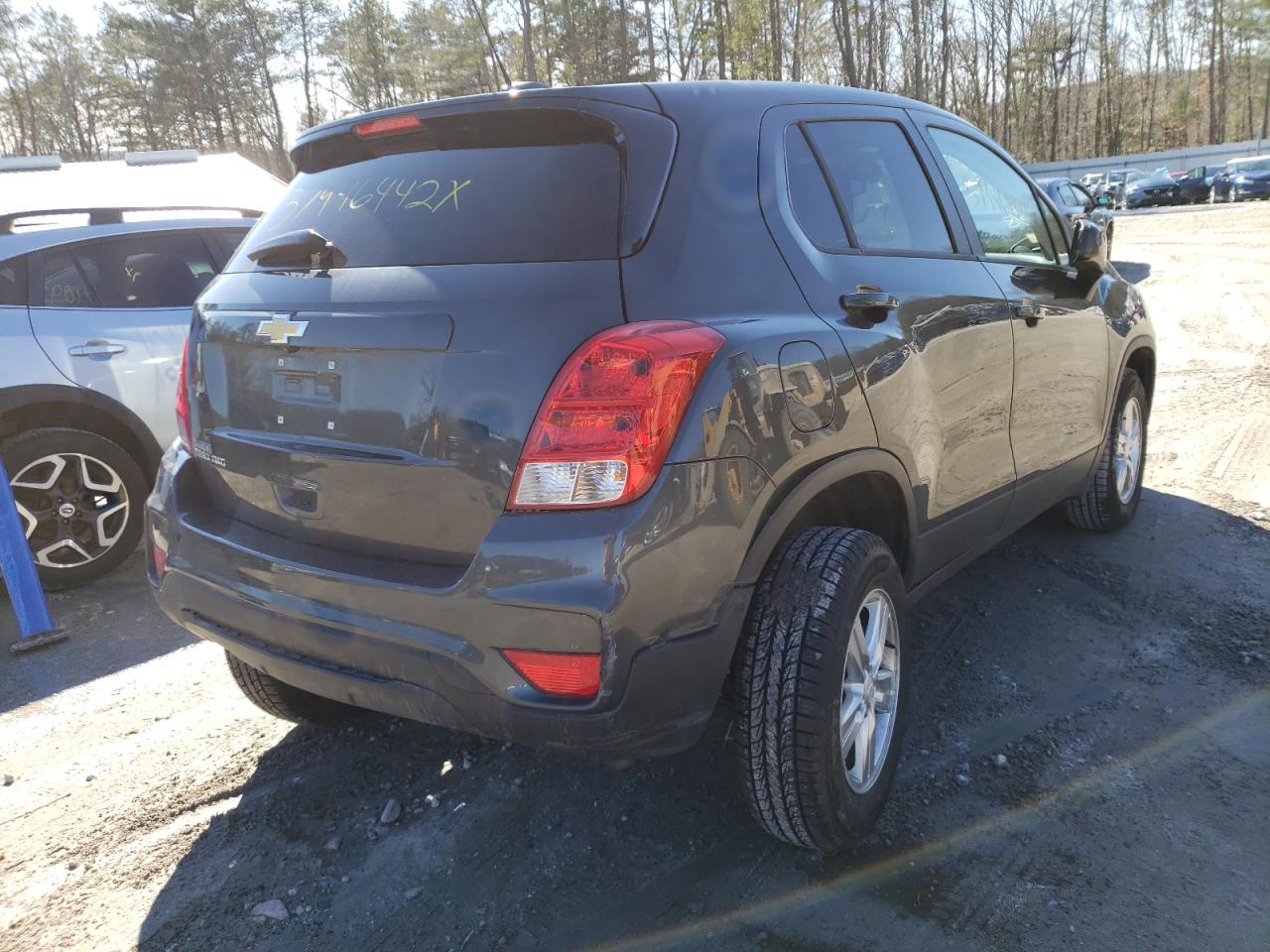Photo 4 from auction – 2019 CHEVROLET TRAX LS with VIN 3GNCJNSB2KL295461