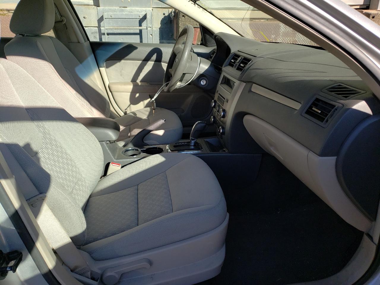Photo 5 from auction – 2010 FORD FUSION with VIN 3FAHP0HA8AR120356