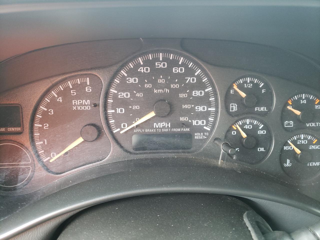 Photo 8 from auction – 2002 CHEVROLET SILVERADO with VIN 2GCEC19V621164426