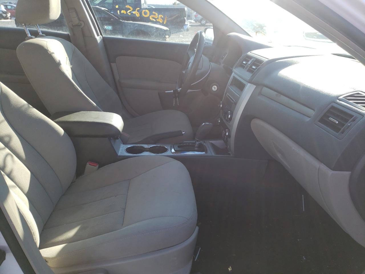 Photo 5 from auction – 2010 MERCURY MILAN with VIN 3MEHM0HA9AR616168