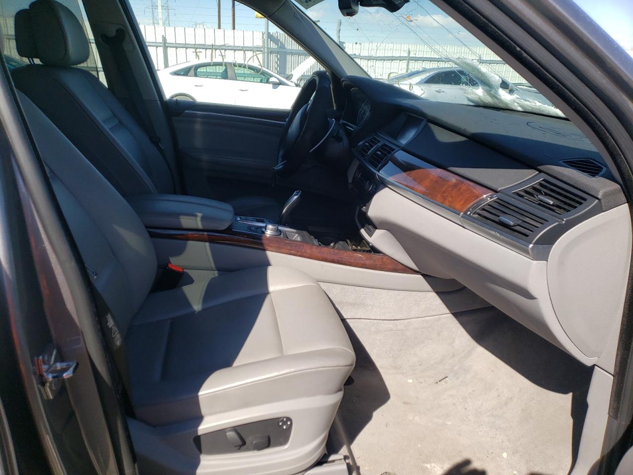 Photo 5 from auction – 2008 BMW X5 3.0I with VIN 5UXFE43588L034951
