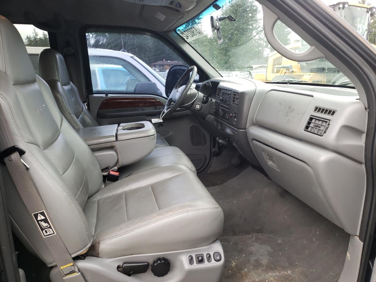 Photo 5 from auction – 2002 FORD F350 SRW S with VIN 1FTSW31F62EB34819