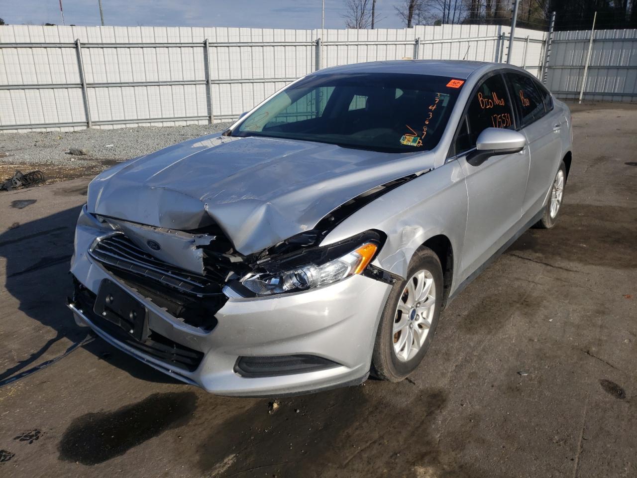 Photo 2 from auction – 2016 FORD FUSION S with VIN 3FA6P0G71GR227707