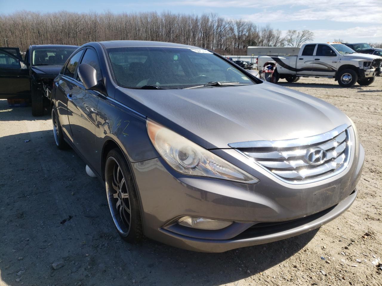 HYUNDAI SONATA SE 2011 with VIN 5NPEC4AB8BH227494 - Photo from auction