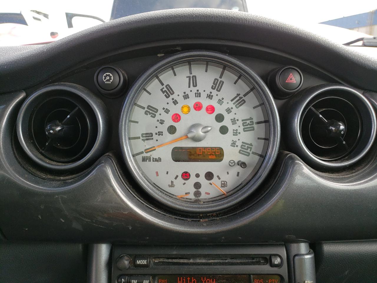 Photo 8 from auction – 2005 MINI COOPER with VIN WMWRC33505TK60845