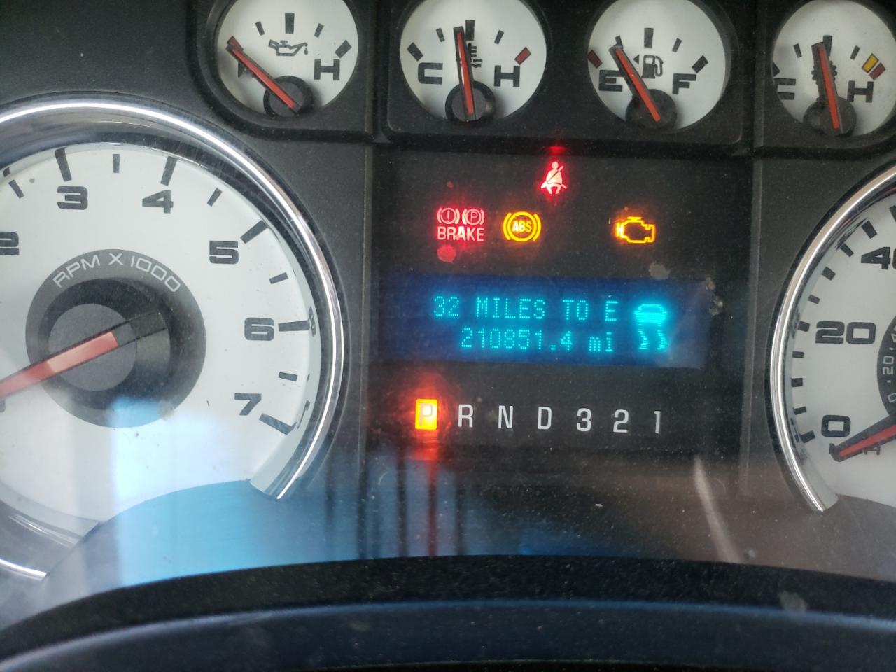 Photo 8 from auction – 2010 FORD F150 SUPER with VIN 1FTFW1EV6AFA34056