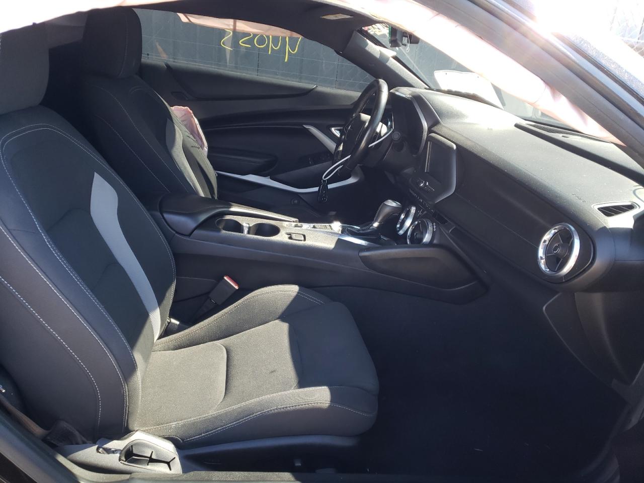 Photo 5 from auction – 2017 CHEVROLET CAMARO LT with VIN 1G1FB1RS6H0201565