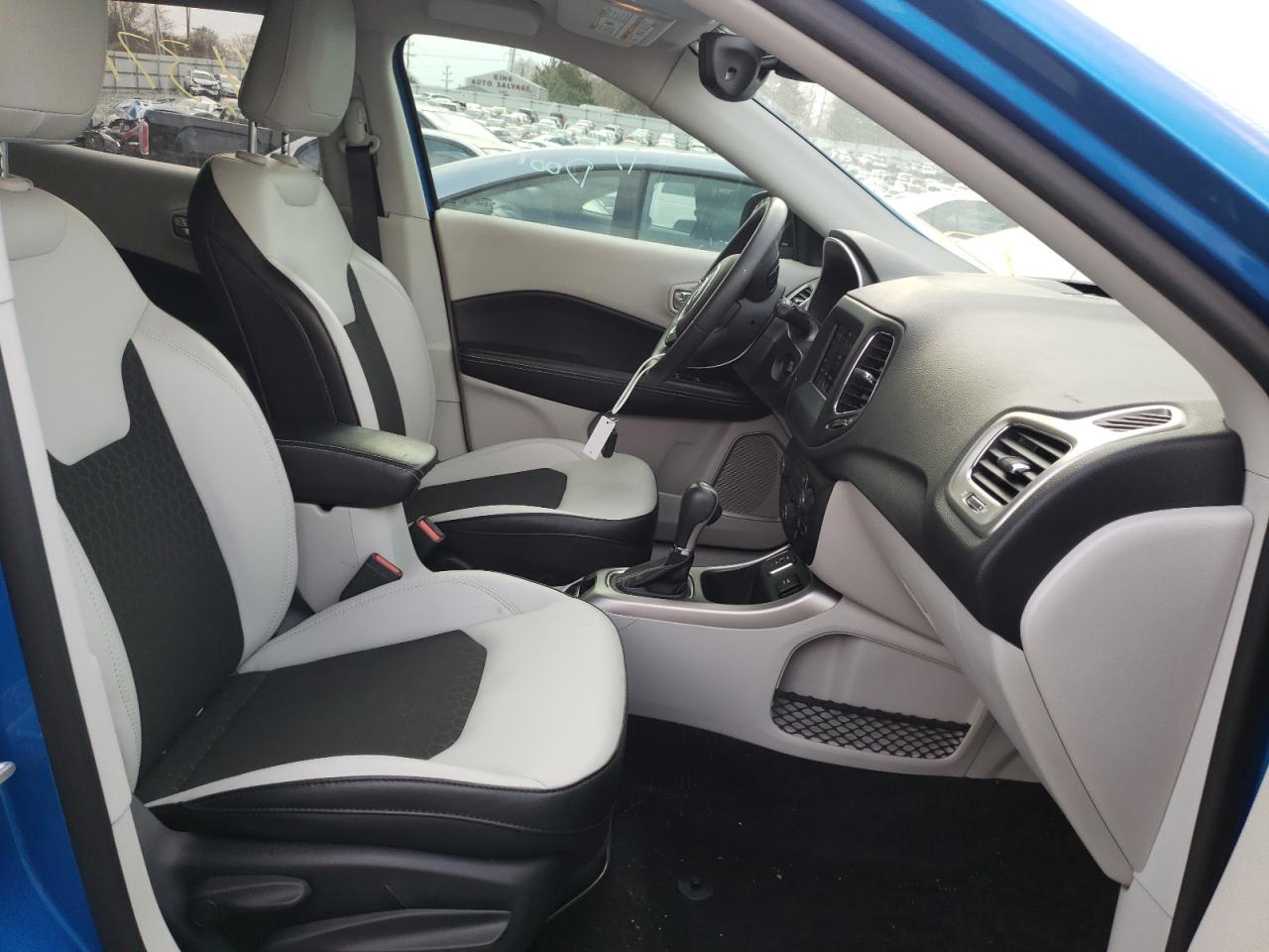 Photo 5 from auction – 2018 JEEP COMPASS LA with VIN 3C4NJCBB3JT227139