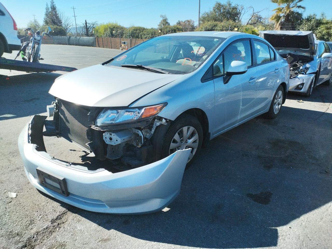Photo 2 from auction – 2012 HONDA CIVIC LX with VIN 2HGFB2F57CH595353