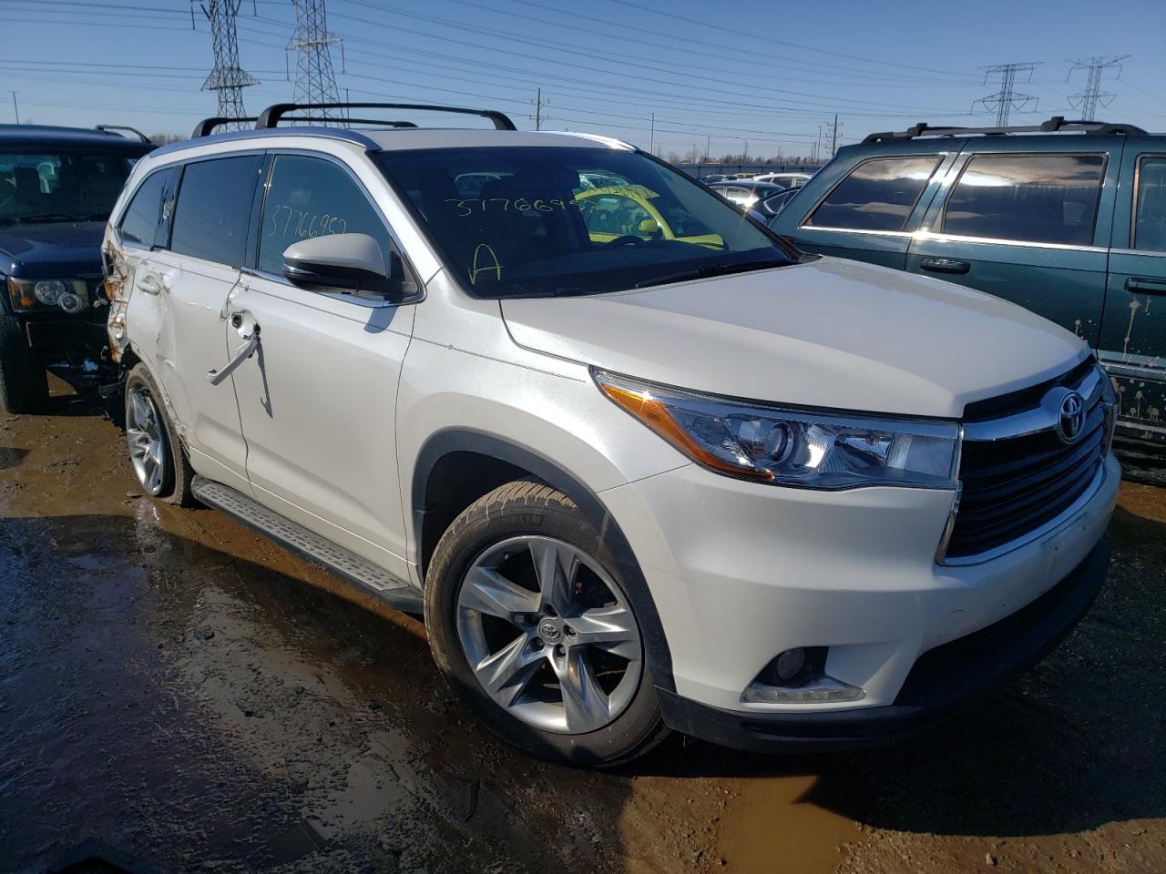 TOYOTA HIGHLANDER 2015 with VIN 5TDDKRFH4FS087291 - Photo from auction