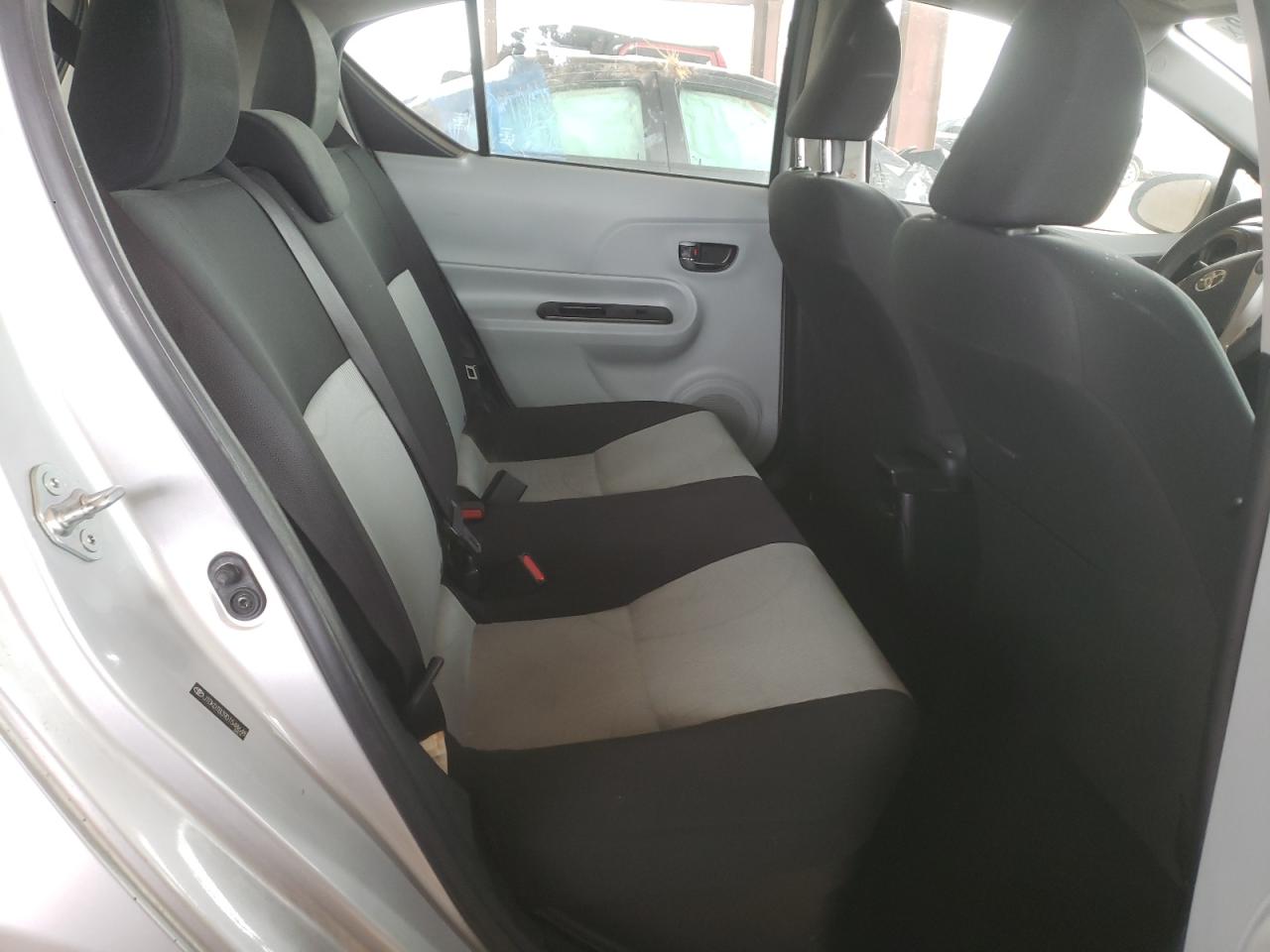 Photo 6 from auction – 2013 TOYOTA PRIUS C with VIN JTDKDTB39D1548648