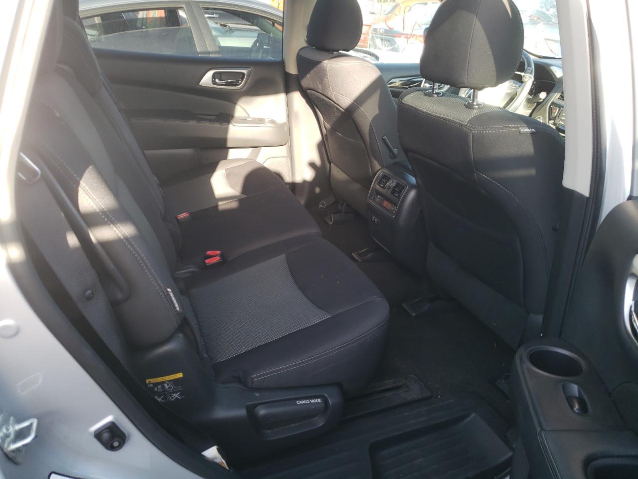 Photo 6 from auction – 2019 NISSAN PATHFINDER with VIN 5N1DR2MN6KC612936
