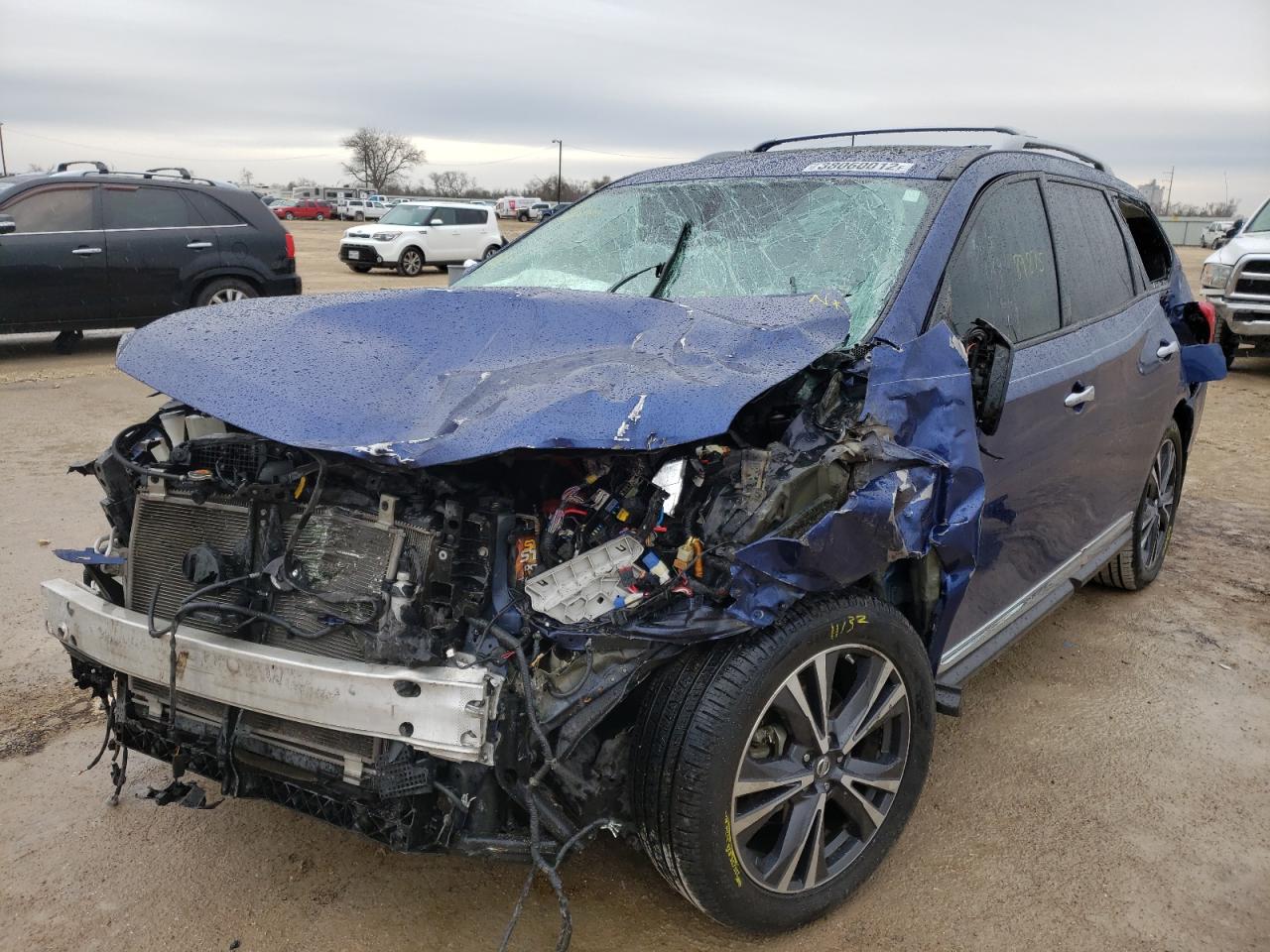 Photo 2 from auction – 2017 NISSAN PATHFINDER with VIN 5N1DR2MN5HC651901
