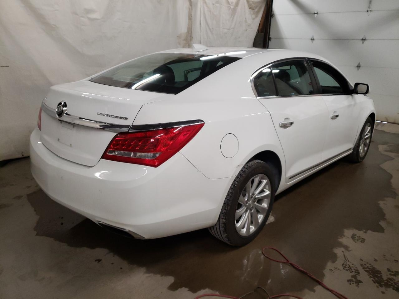 Photo 4 from auction – 2016 BUICK LACROSSE with VIN 1G4GB5G32GF136736