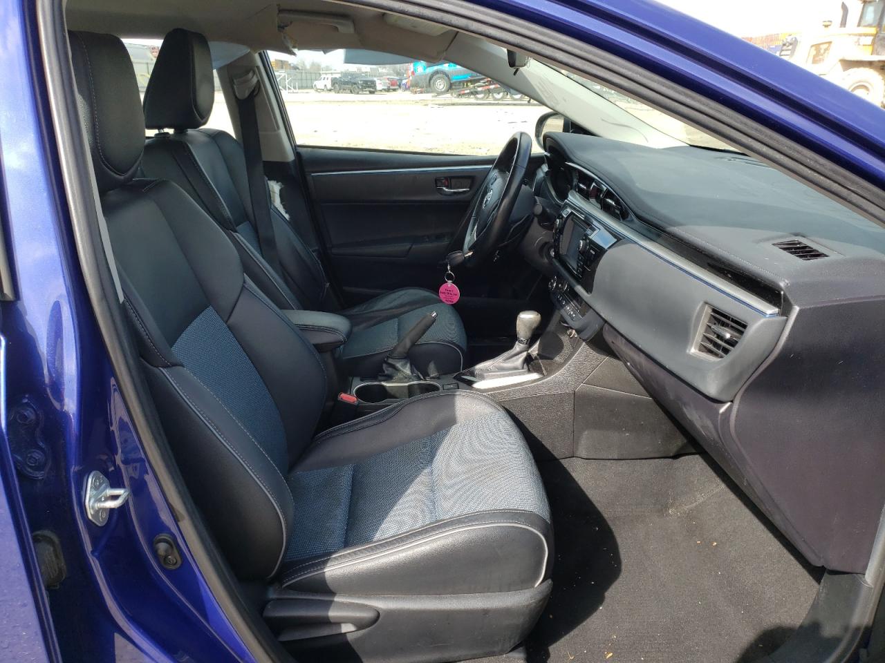 Photo 5 from auction – 2016 TOYOTA COROLLA L with VIN 5YFBURHE4GP444094