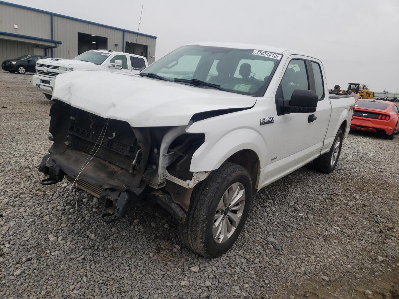 Photo 2 from auction – 2016 FORD F150 SUPER with VIN 1FTEX1EP6GFB90939