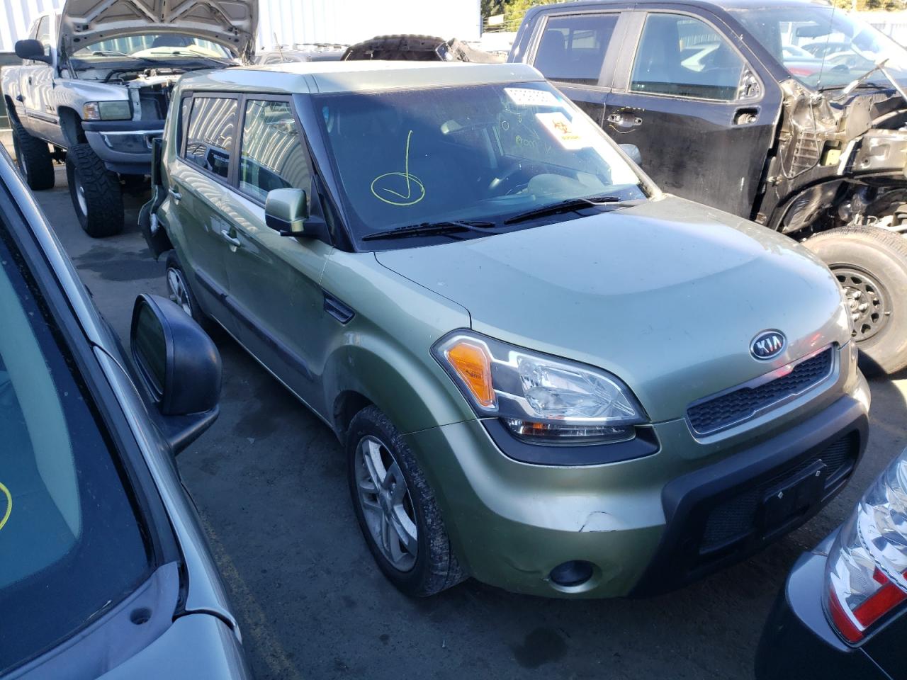 KIA SOUL + 2011 with VIN KNDJT2A24B7259933 - Photo from auction