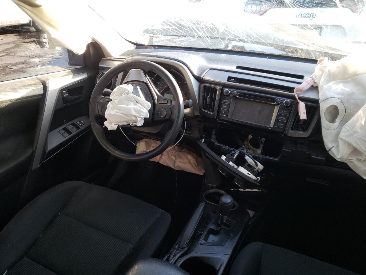 Photo 9 from auction – 2016 TOYOTA RAV4 LE with VIN 2T3BFREV2GW524904