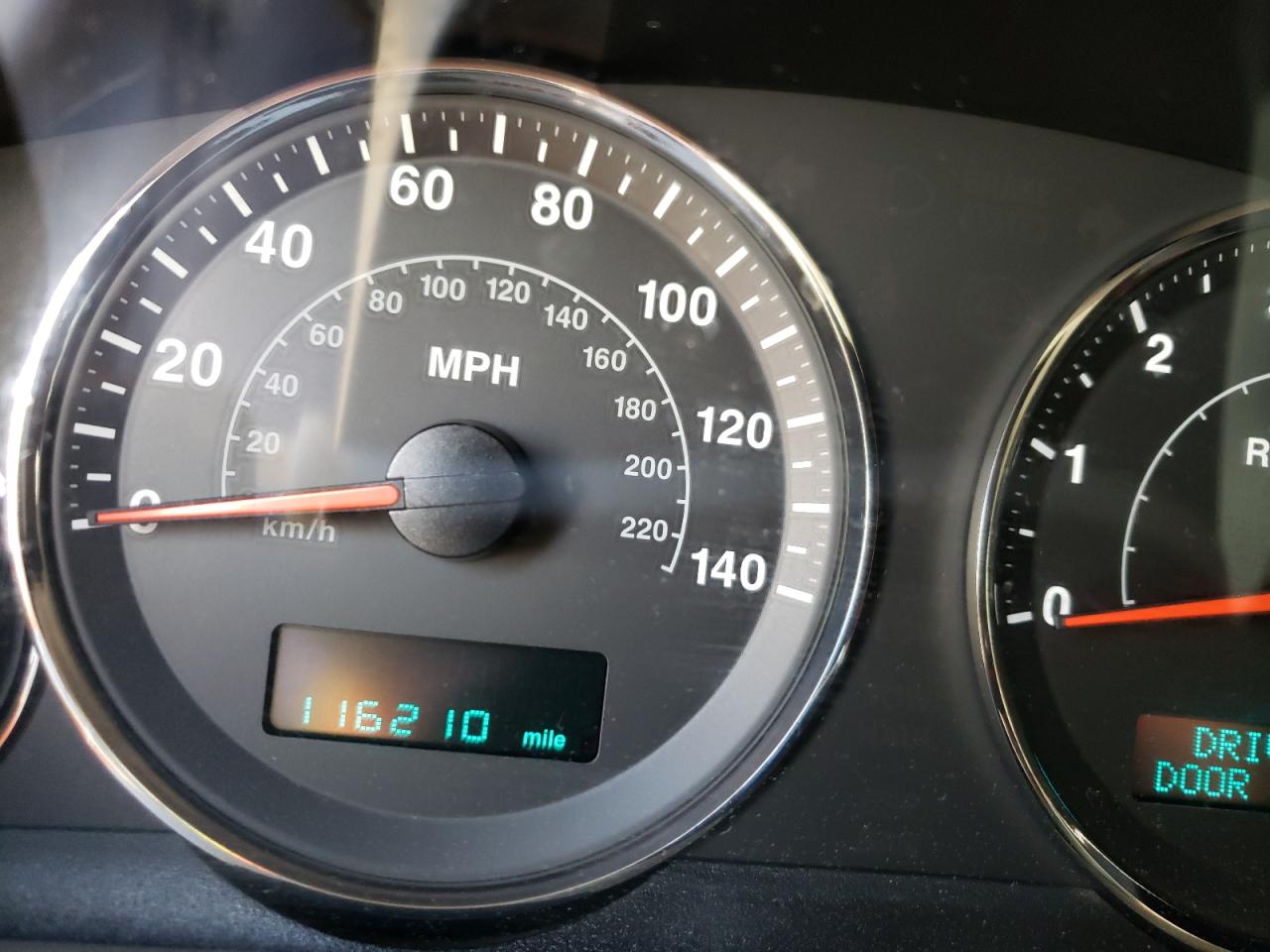 Photo 8 from auction – 2007 JEEP COMMANDER with VIN 1J8HH48P37C556034