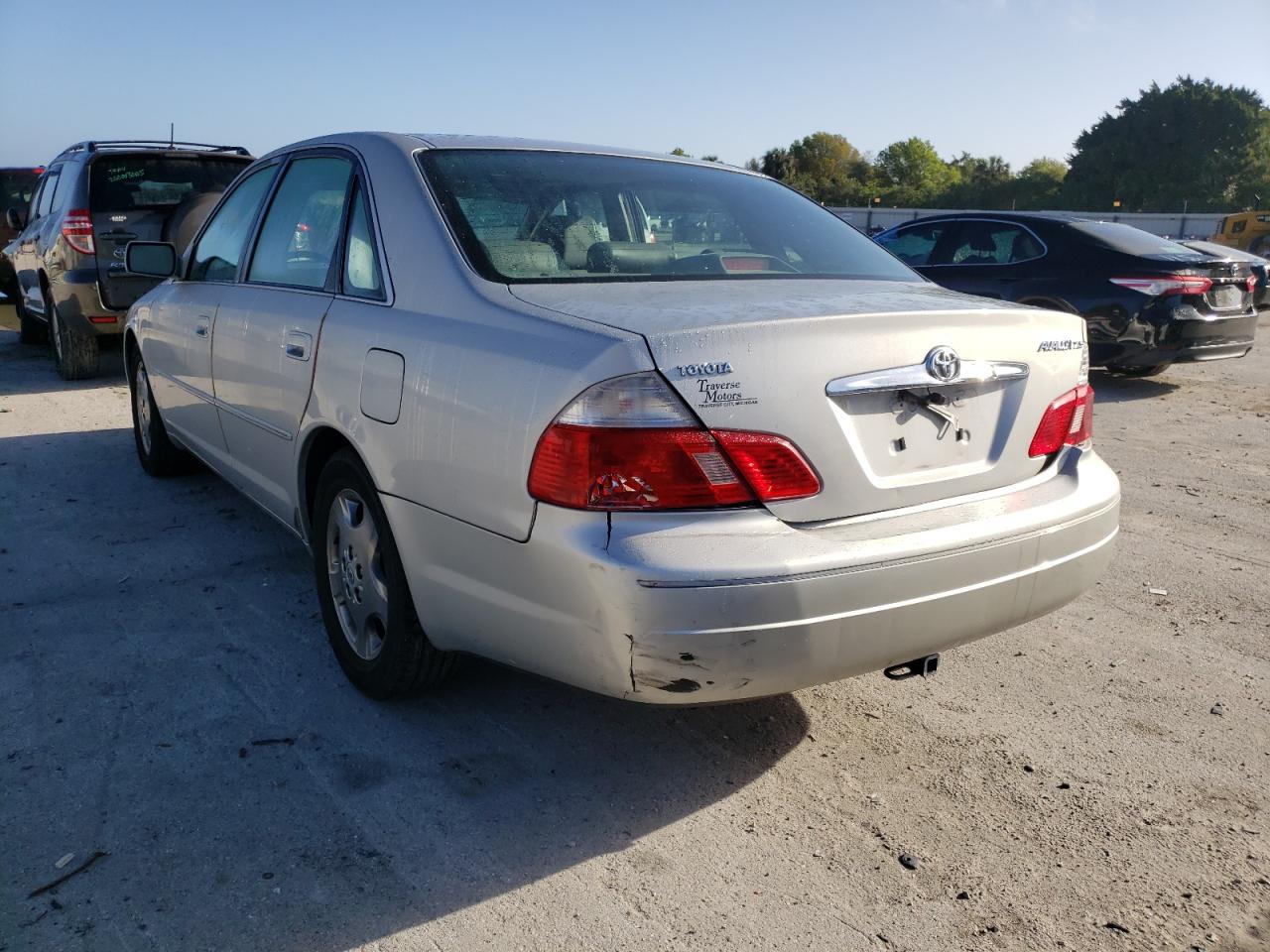 Photo 3 from auction – 2003 TOYOTA AVALON XL with VIN 4T1BF28B63U286938