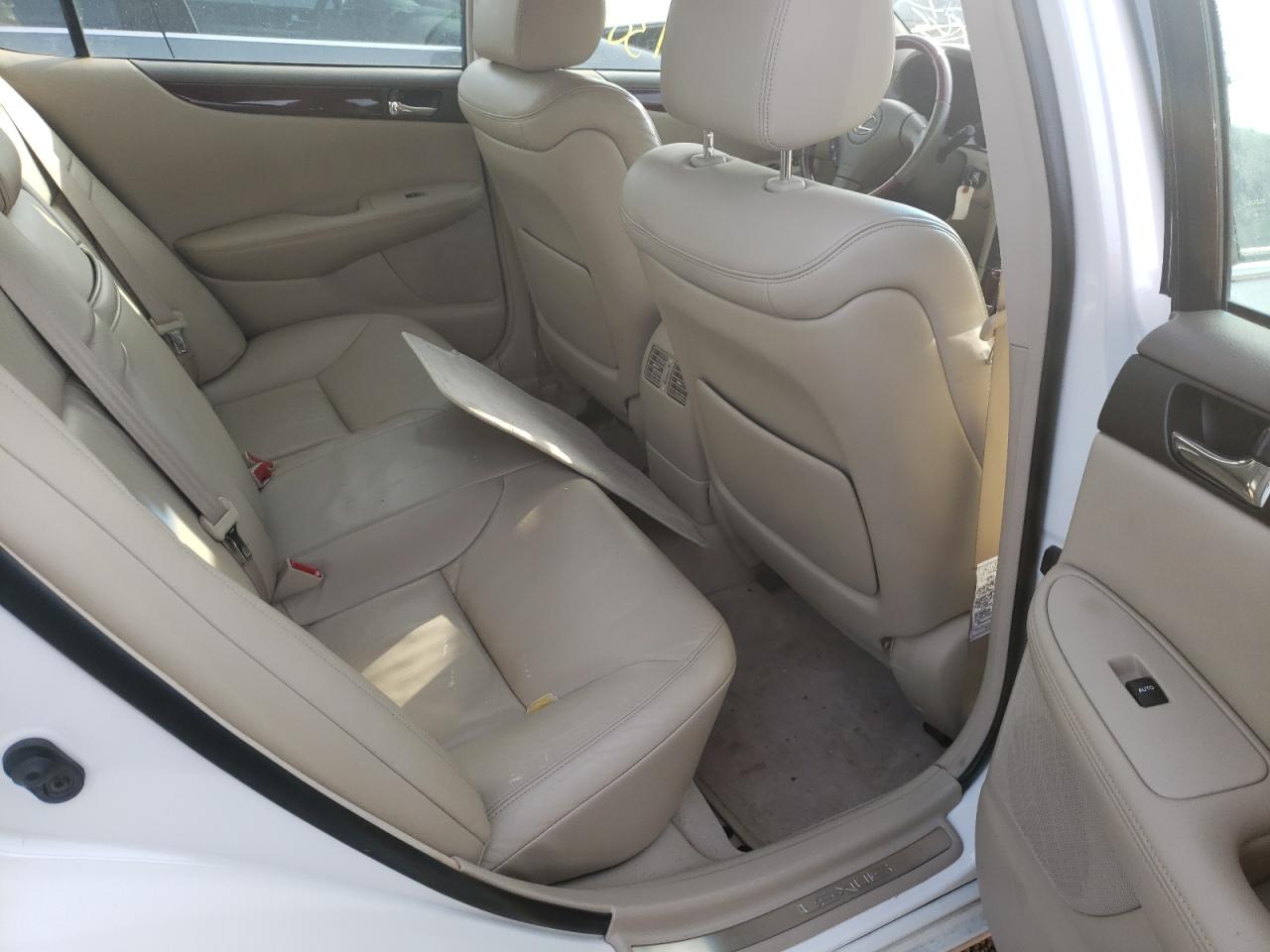 Photo 6 from auction – 2002 LEXUS ES 300 with VIN JTHBF30G620065930