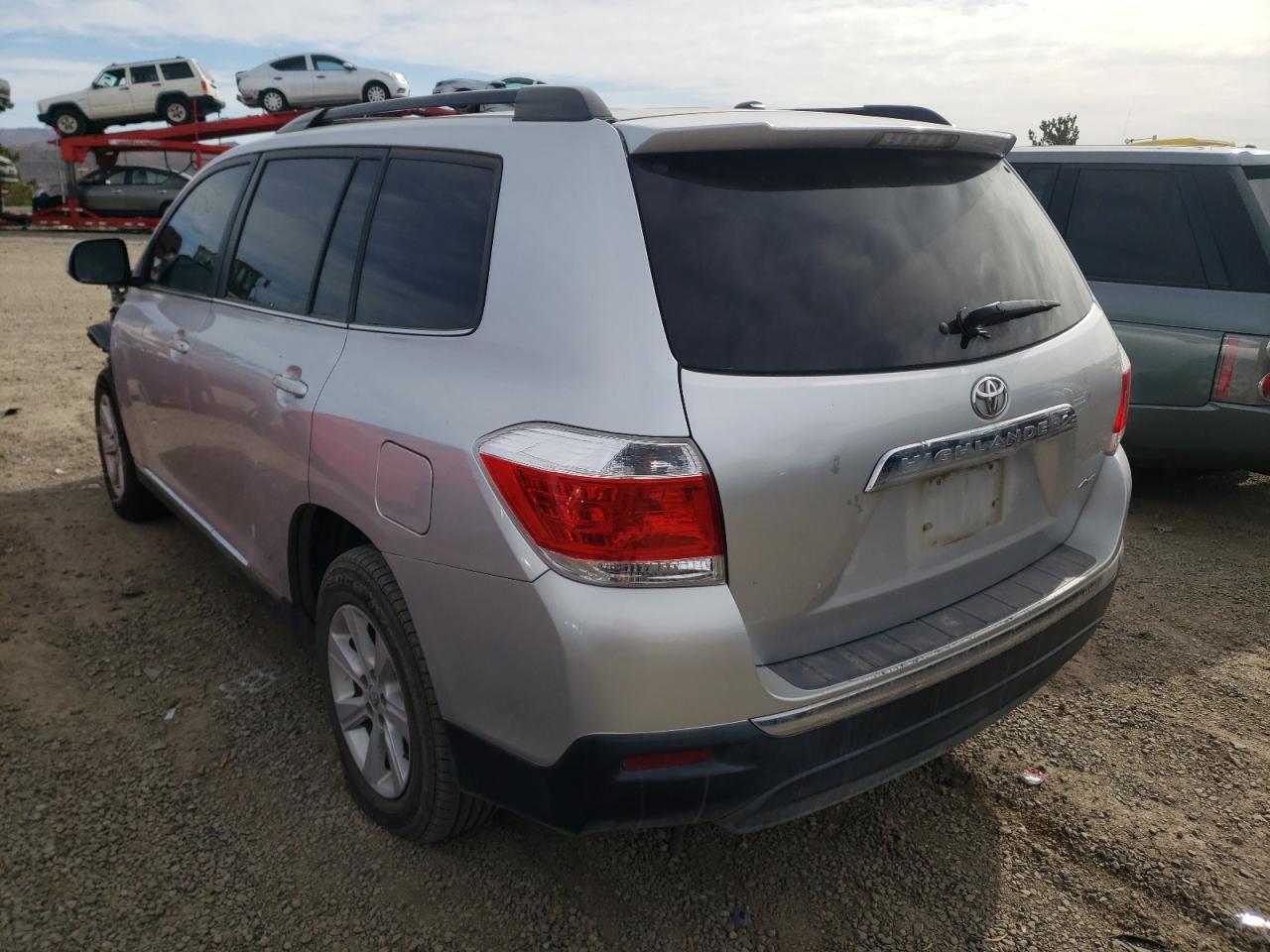 Photo 3 from auction – 2011 TOYOTA HIGHLANDER with VIN 5TDBK3EH3BS050331