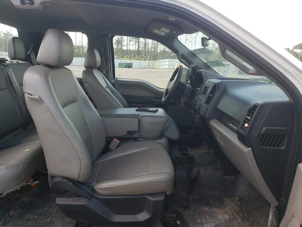 Photo 5 from auction – 2016 FORD F150 SUPER with VIN 1FTEX1CF6GFA09011