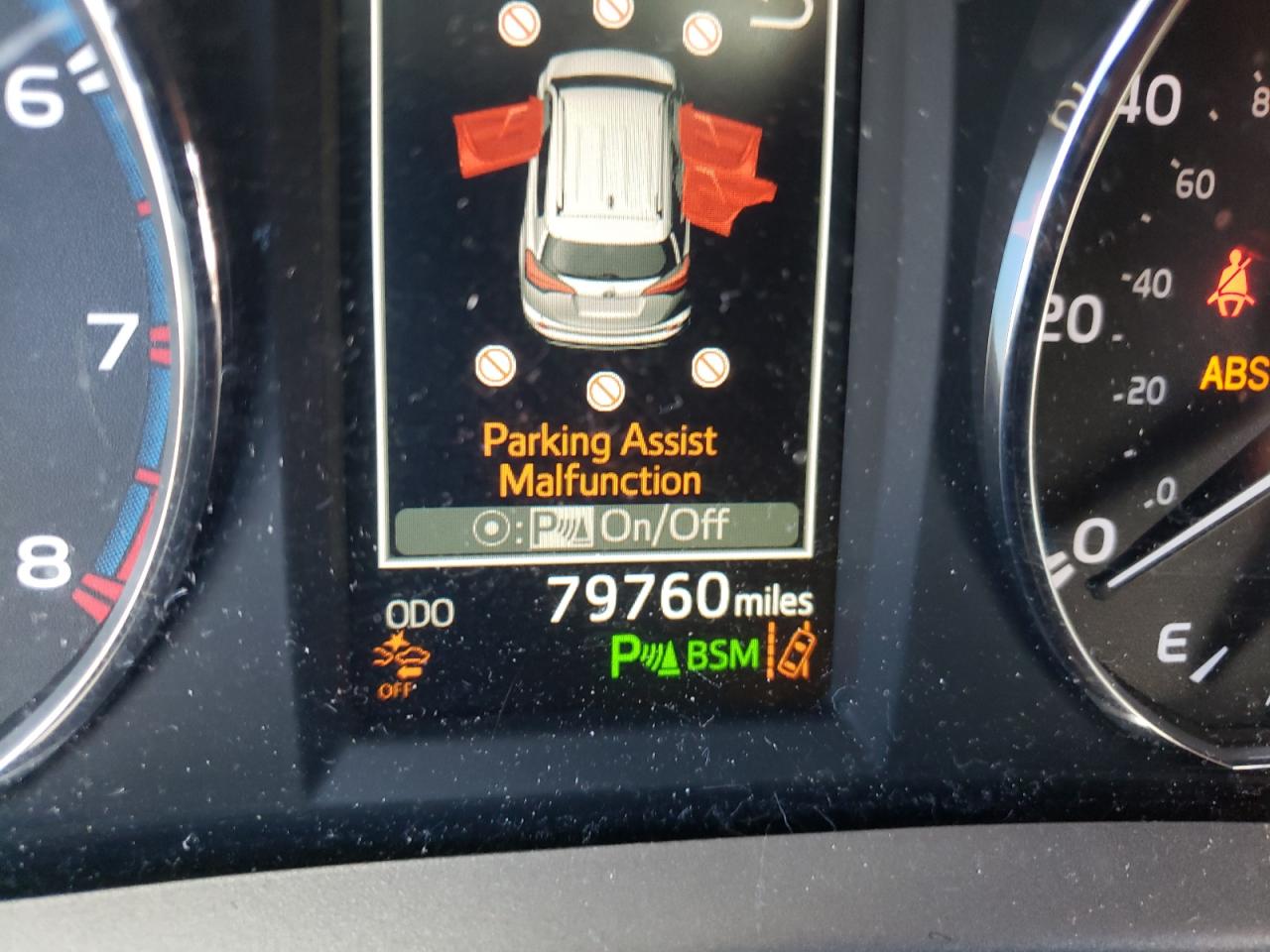 Photo 8 from auction – 2016 TOYOTA RAV4 LIMIT with VIN 2T3YFREV0GW240312