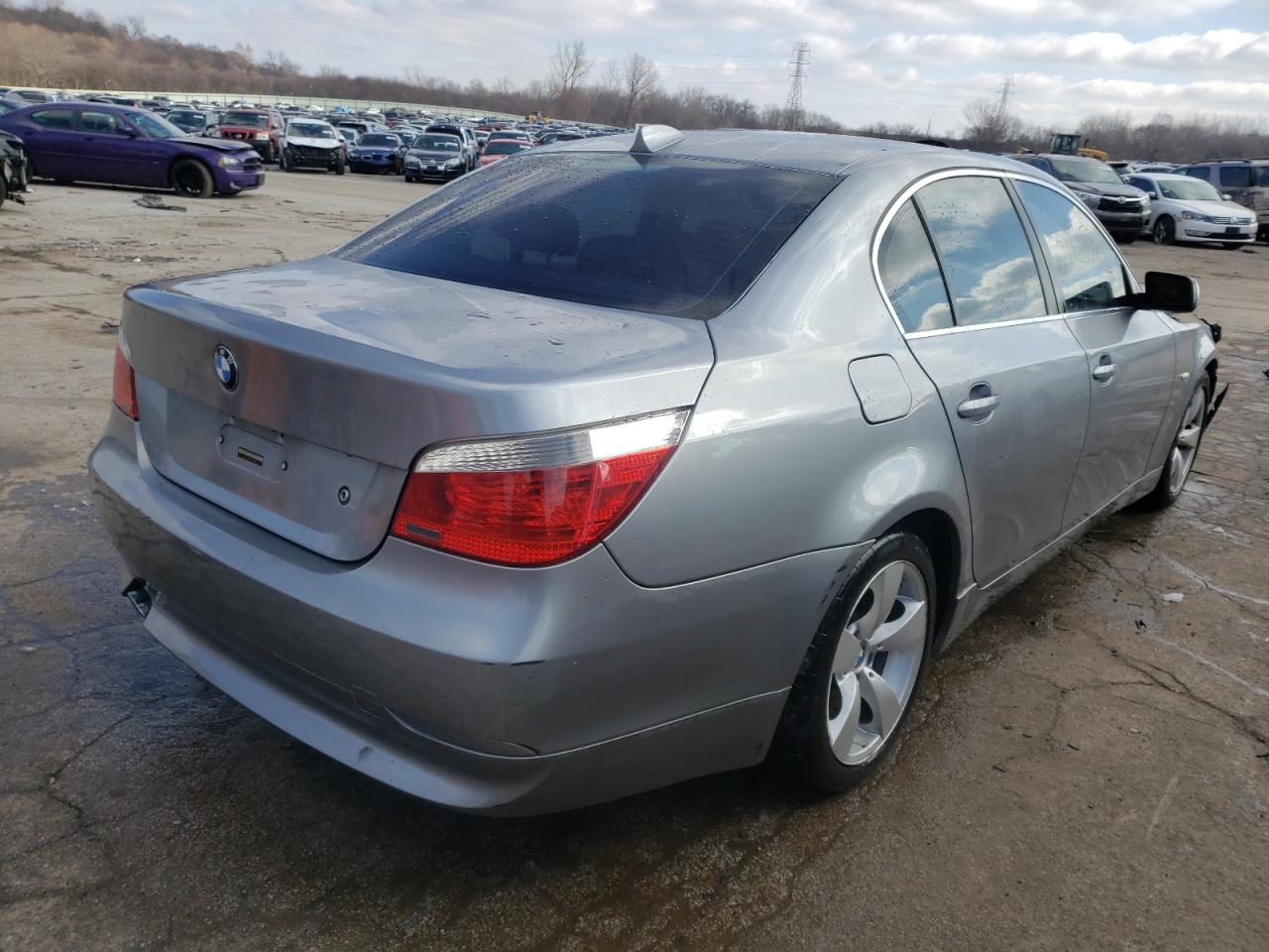 Photo 4 from auction – 2007 BMW 525 I with VIN WBANE53597CW65819