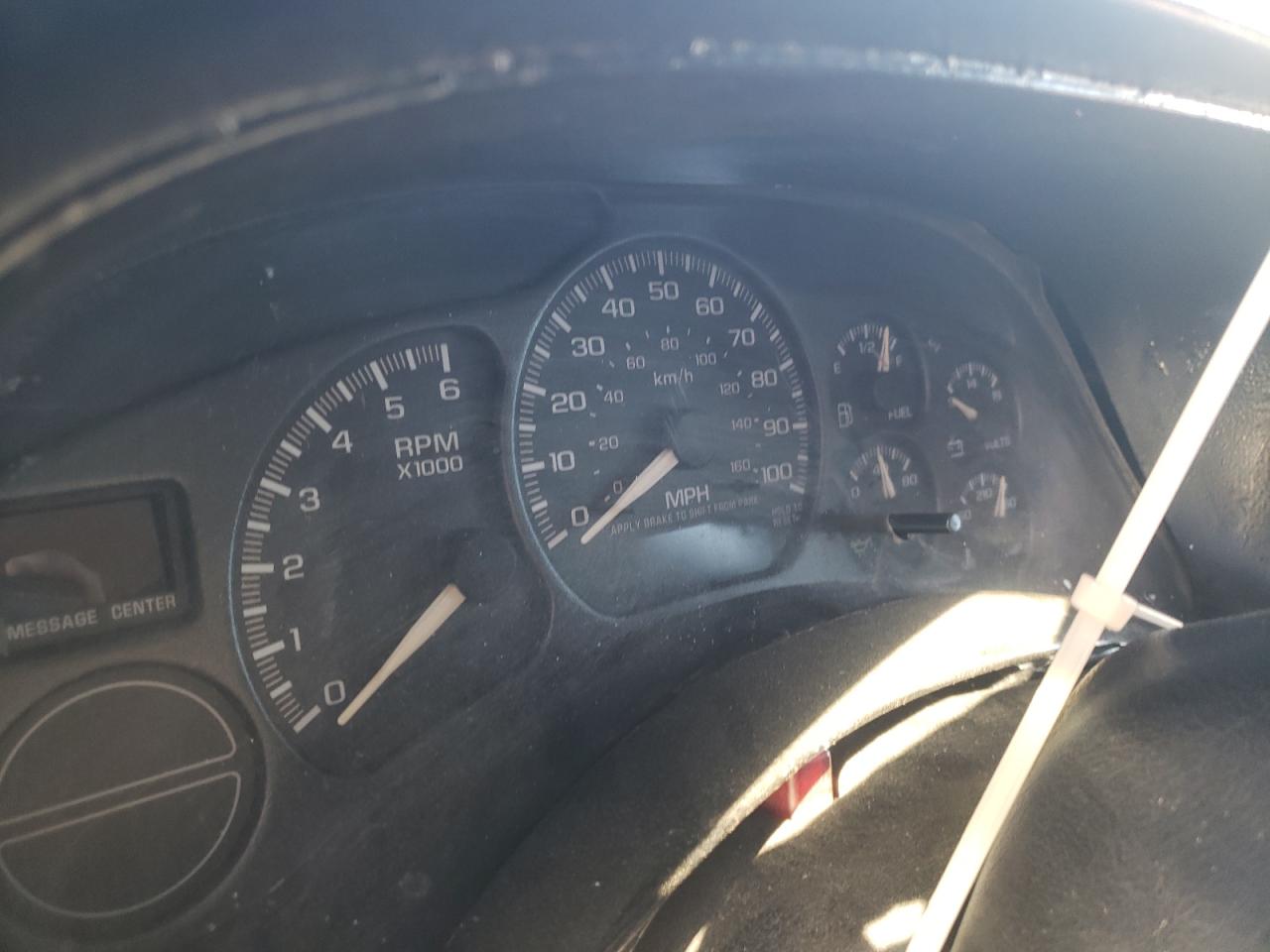 Photo 8 from auction – 2002 CHEVROLET SILVERADO with VIN 2GCEC19W521182747