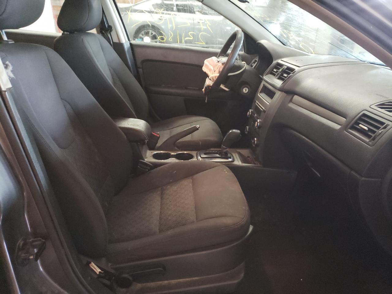 Photo 5 from auction – 2011 FORD FUSION SE with VIN 3FAHP0HAXBR260264