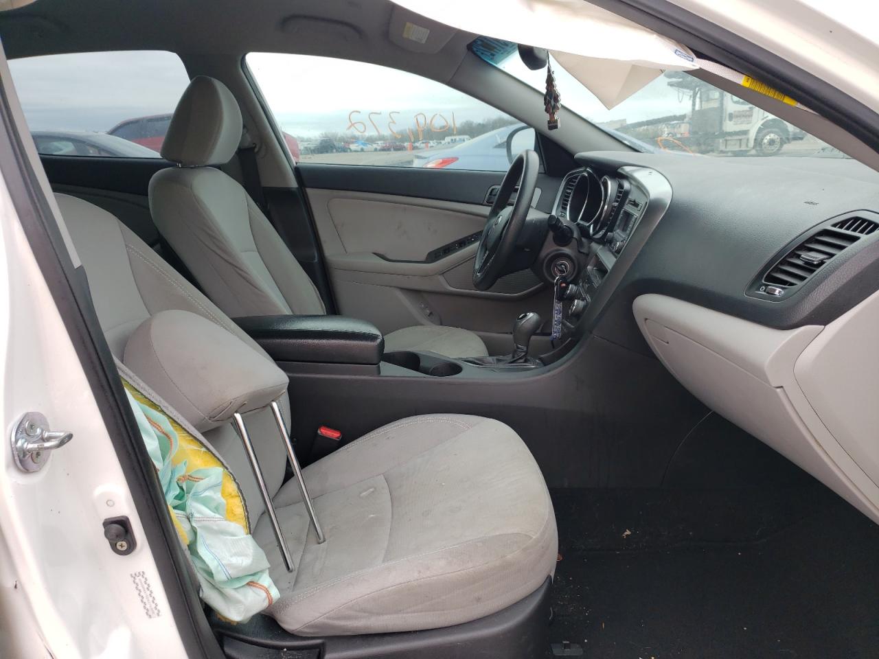 Photo 5 from auction – 2013 KIA OPTIMA LX with VIN KNAGM4A75D5376558