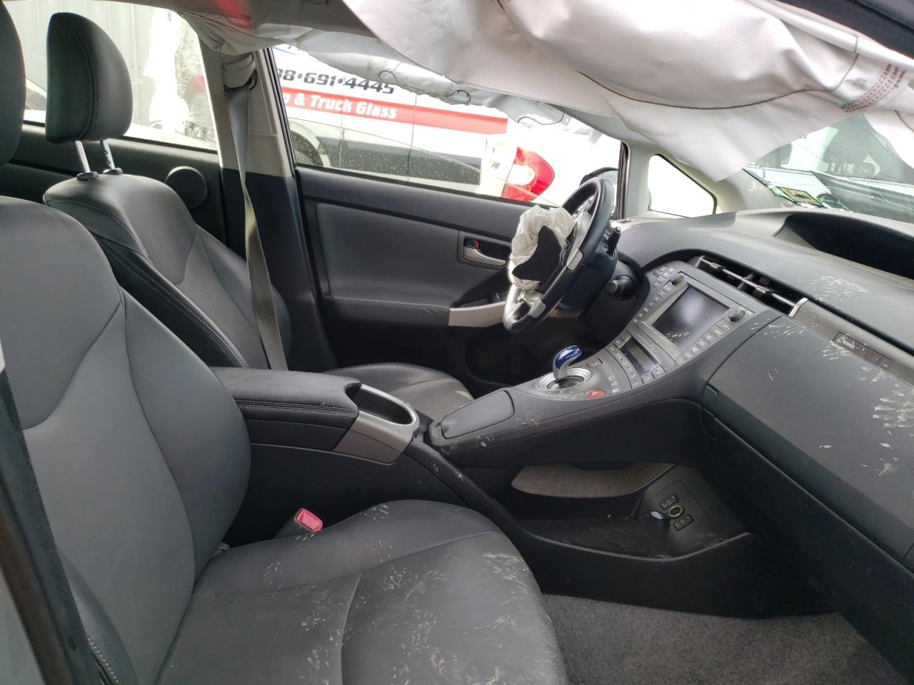 Photo 5 from auction – 2012 TOYOTA PRIUS PLUG with VIN JTDKN3DP8C3029042