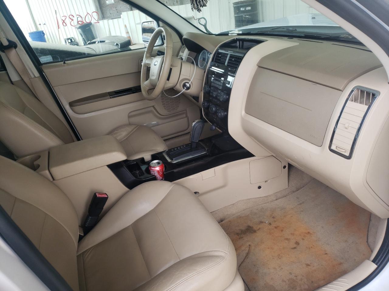 Photo 5 from auction – 2008 FORD ESCAPE LIM with VIN 1FMCU04148KC84197