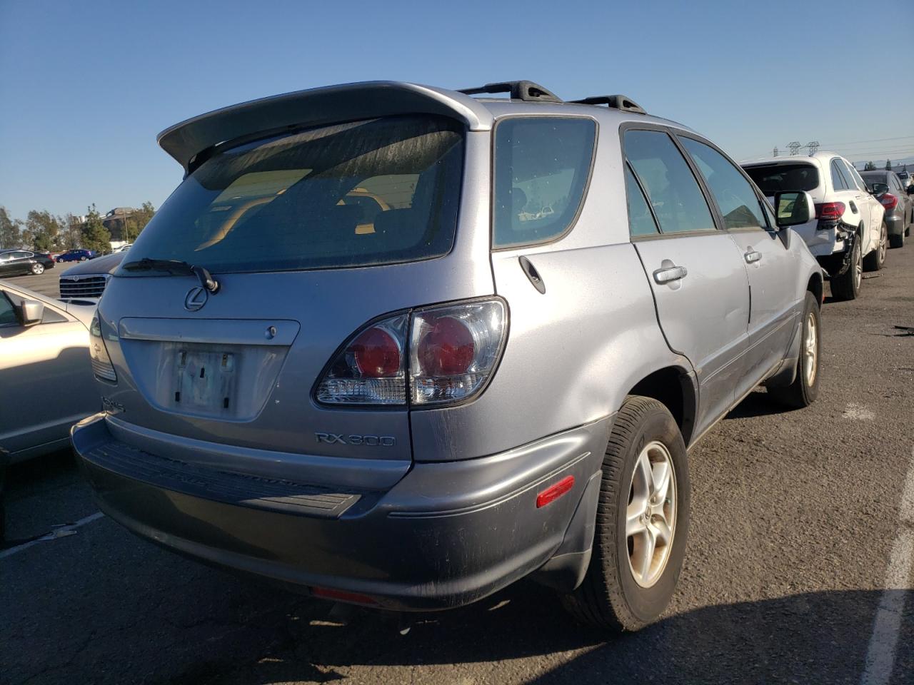 Photo 4 from auction – 2002 LEXUS RX 300 with VIN JTJGF10U920139629