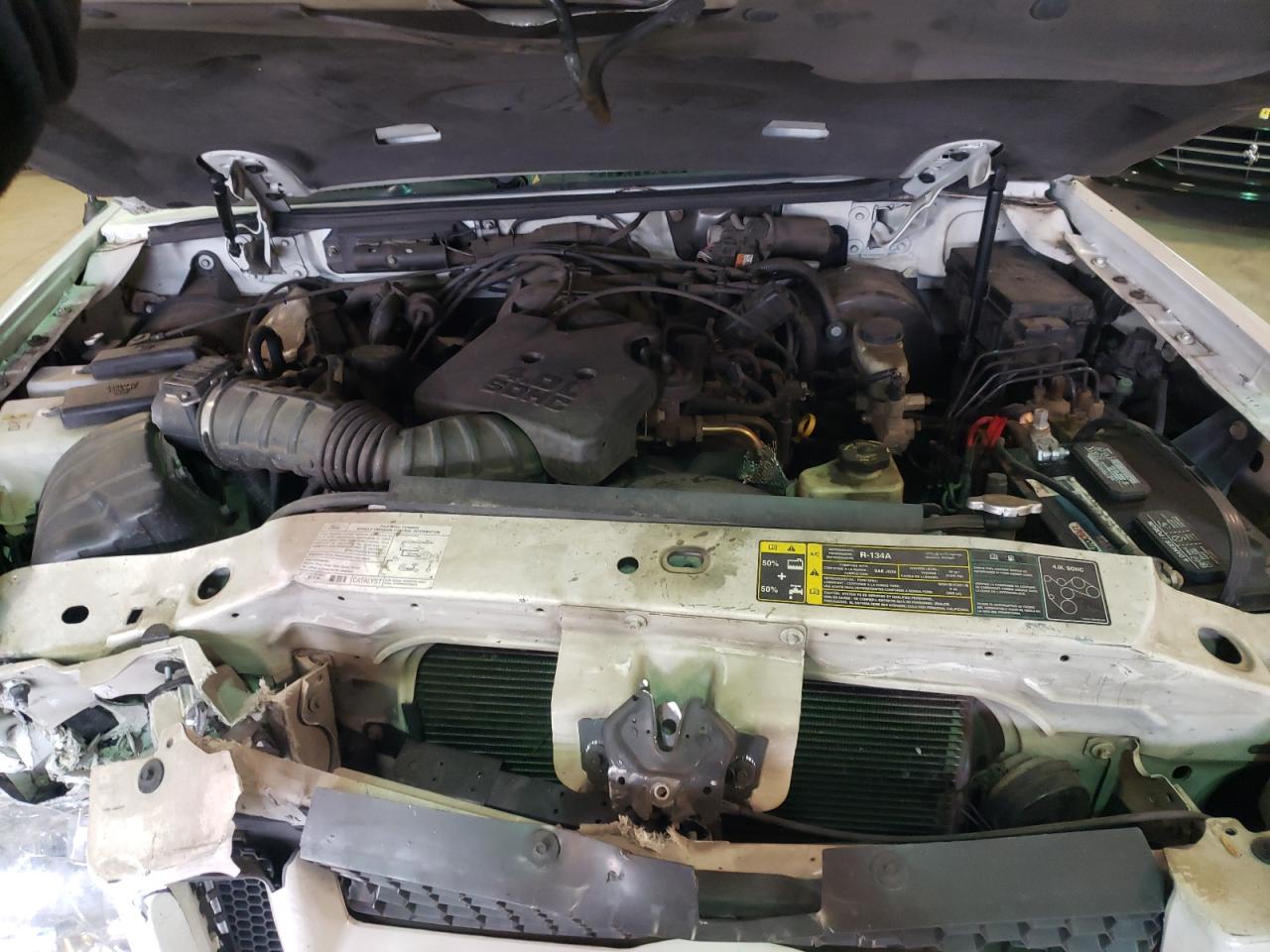 Photo 7 from auction – 2005 FORD EXPLORER S with VIN 1FMZU77K35UA70597