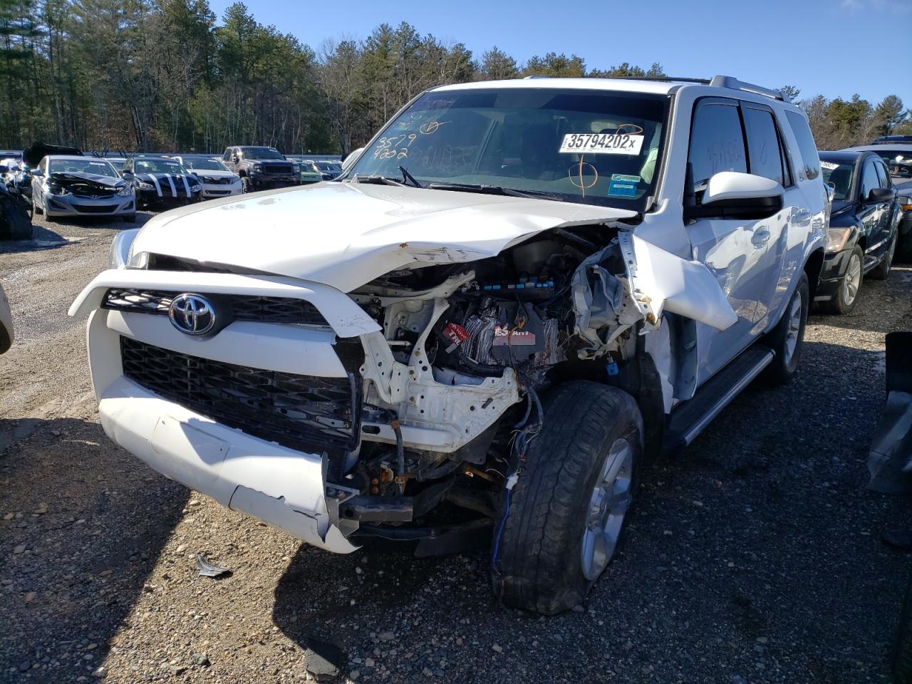 Zdjęcie 2 z aukcji – 2016 TOYOTA 4RUNNER SR z VIN JTEBU5JRXG5382084