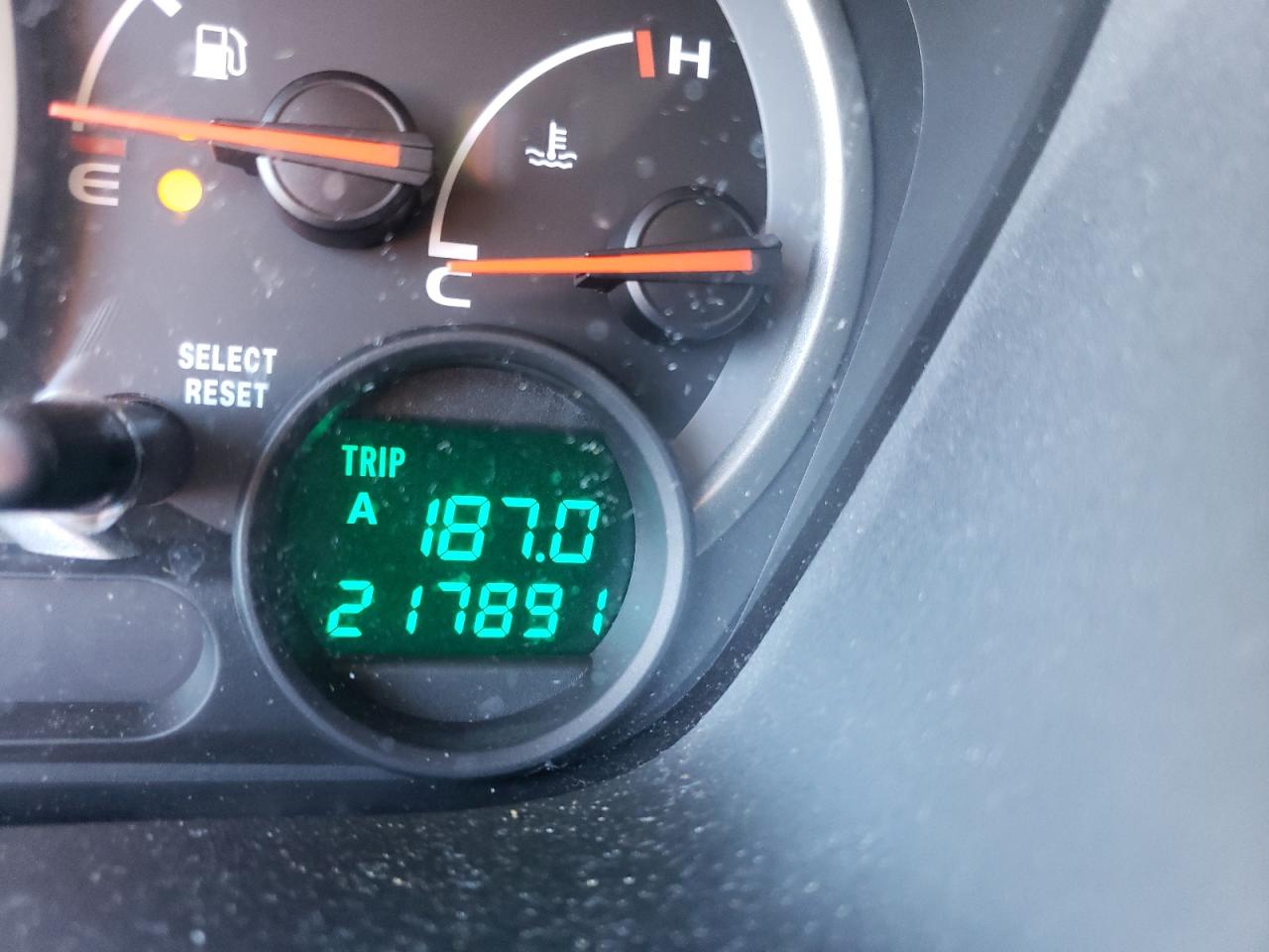 Photo 8 from auction – 2005 HONDA PILOT EXL with VIN 5FNYF18535B050195
