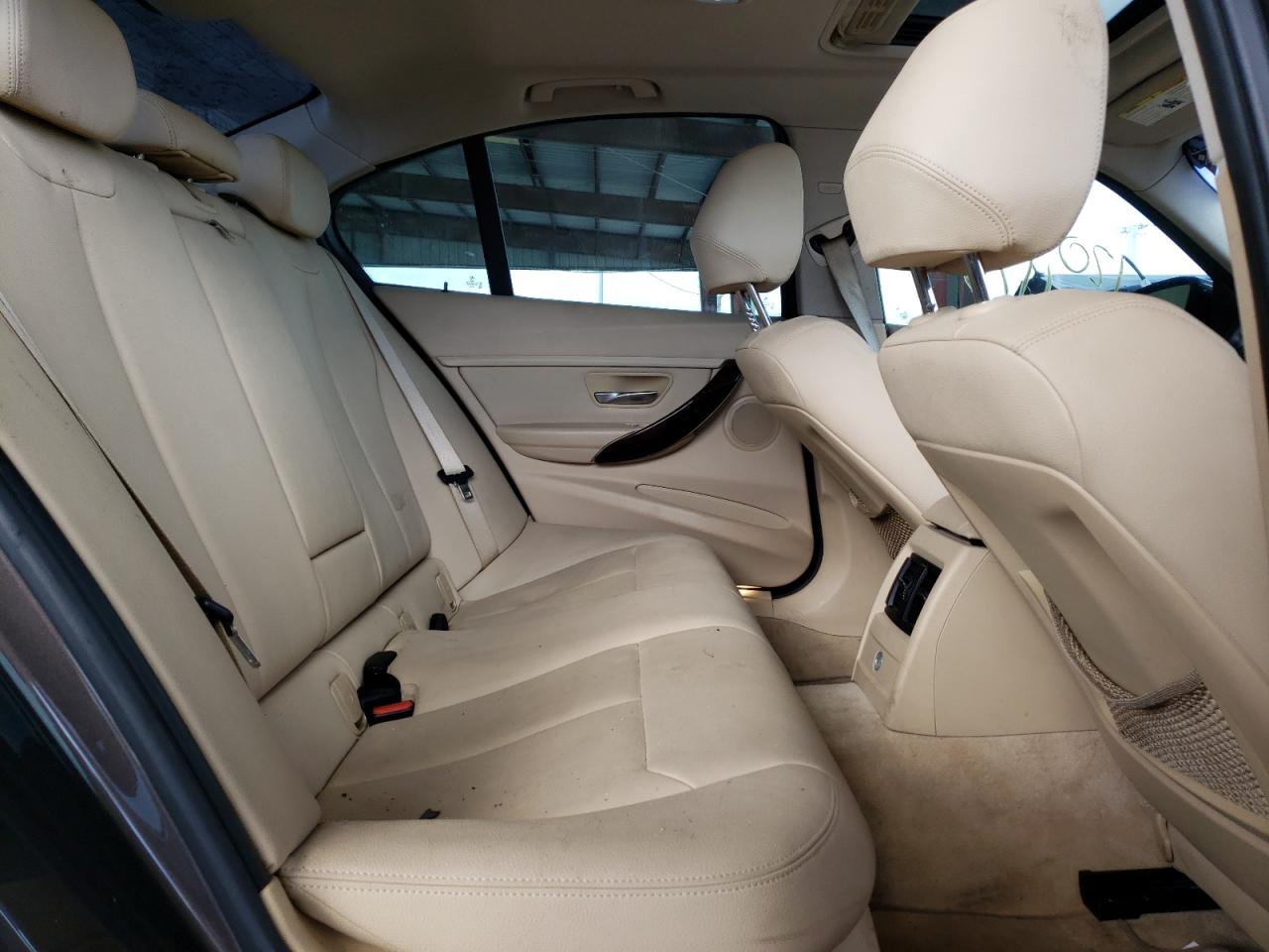 Photo 6 from auction – 2014 BMW 328 I with VIN WBA3A5C52EJ464436