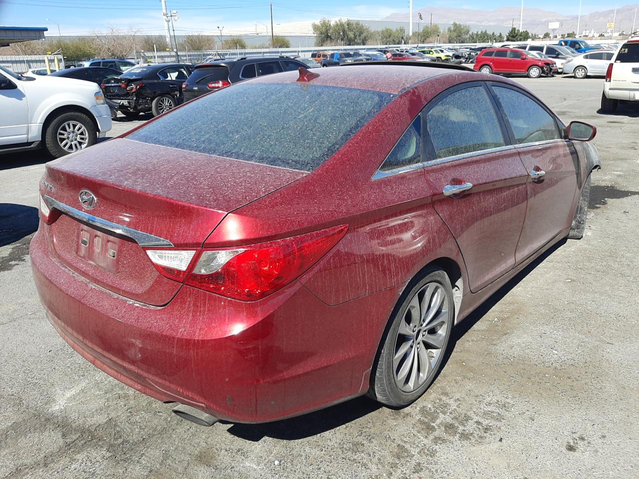 Photo 4 from auction – 2011 HYUNDAI SONATA SE with VIN 5NPEC4AC0BH061108