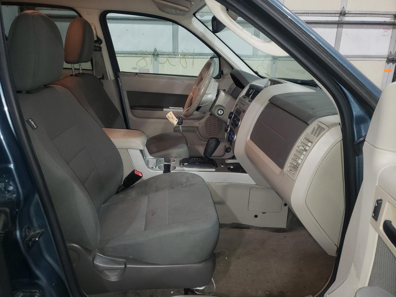 Photo 5 from auction – 2010 FORD ESCAPE XLT with VIN 1FMCU0D70AKB19631