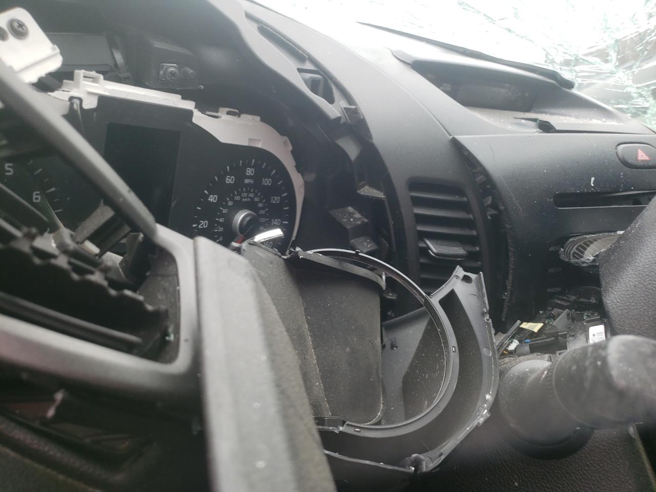 Photo 8 from auction – 2015 KIA FORTE LX with VIN KNAFX4A67F5255446
