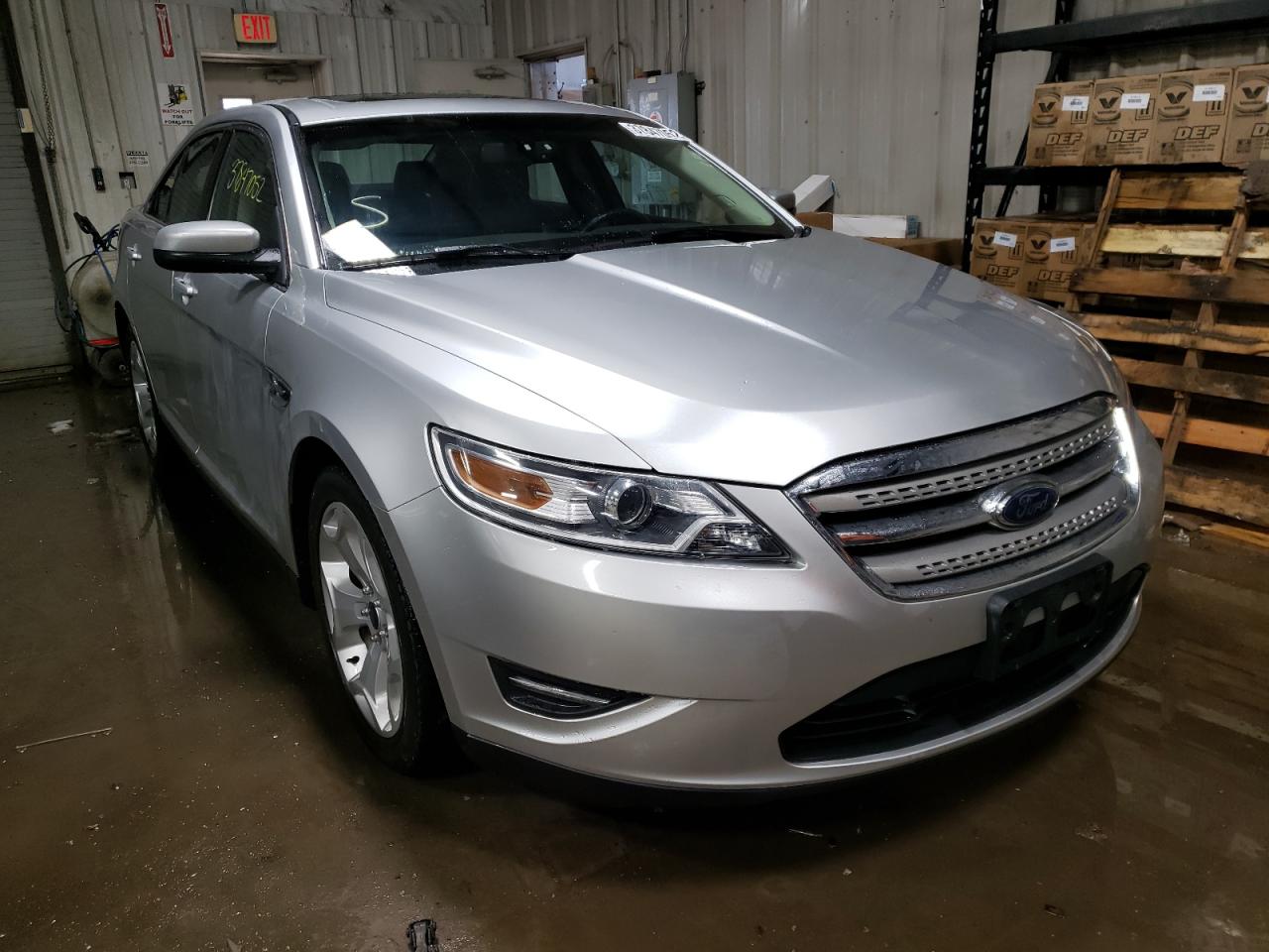 FORD TAURUS SEL 2010 with VIN 1FAHP2EW0AG149000 - Photo from auction