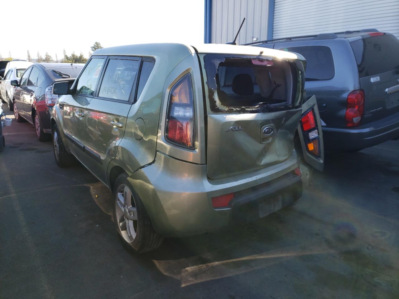 Photo 3 from auction – 2011 KIA SOUL + with VIN KNDJT2A24B7259933