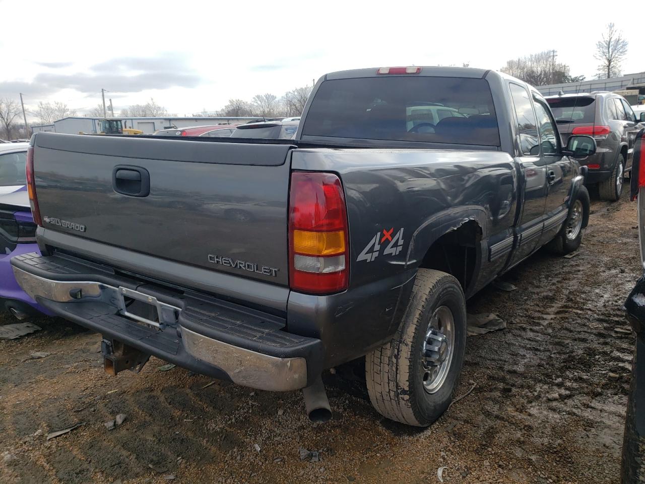 Photo 4 from auction – 2002 CHEVROLET SILVERADO with VIN 1GCHK29U22Z251082