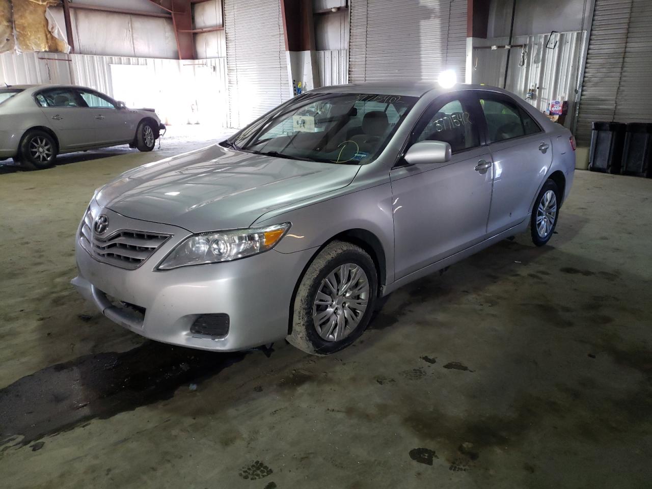 Foto 2 de la subasta – 2011 TOYOTA CAMRY BASE con VIN 4T4BF3EK0BR125306
