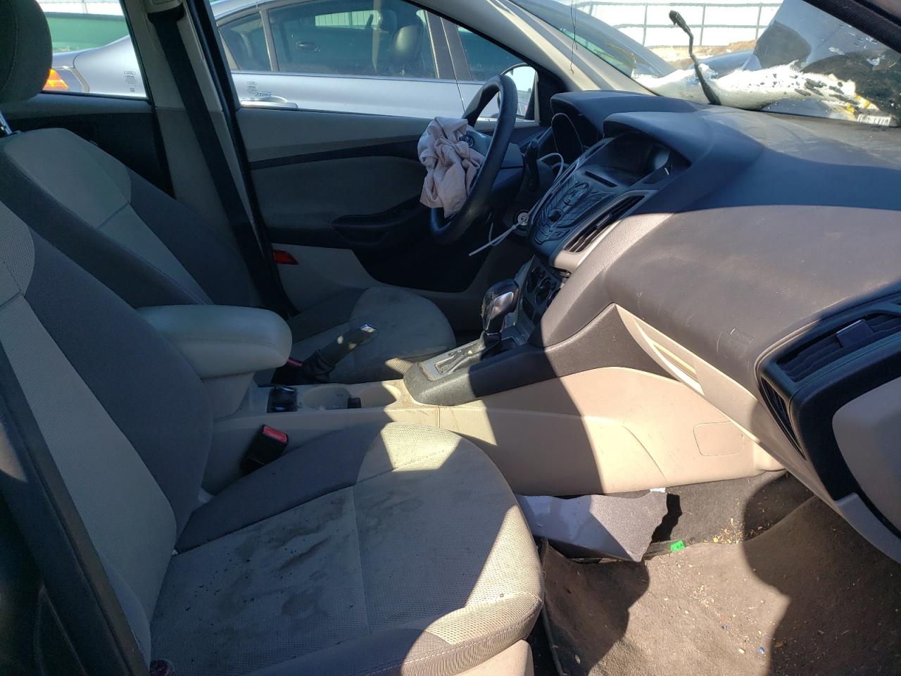 Photo 5 from auction – 2013 FORD FOCUS SE with VIN 1FADP3K26DL295564