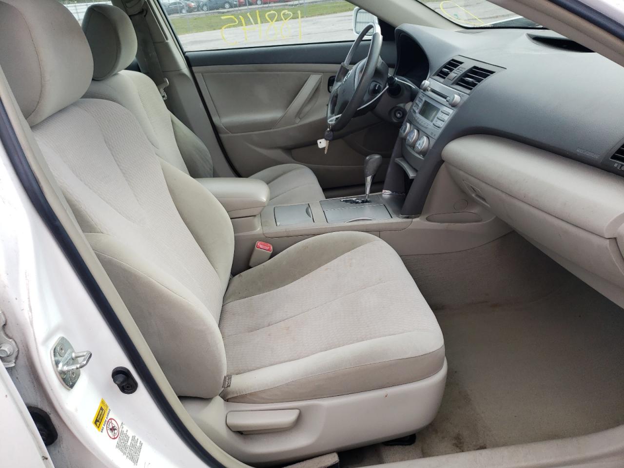 Photo 5 from auction – 2011 TOYOTA CAMRY BASE with VIN 4T1BF3EK6BU697300
