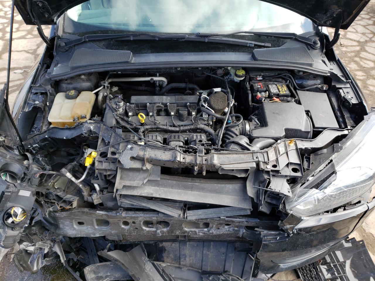 Photo 7 from auction – 2016 FORD FOCUS SE with VIN 1FADP3F28GL205636