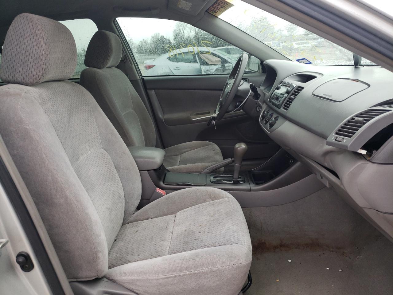 Photo 5 from auction – 2003 TOYOTA CAMRY LE with VIN 4T1BE32K03U206664